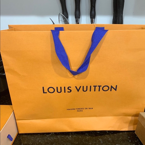 *SOLD*Louis Vuitton Front RowTennis shoe...*SOLD* - Picture 8 of 8